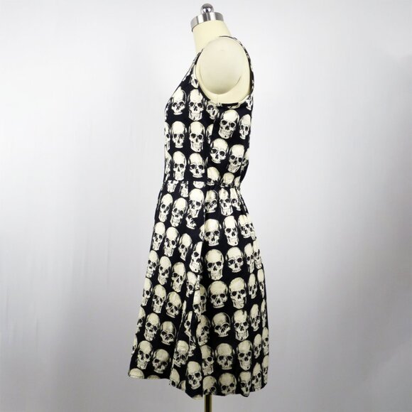 FOLTER Sz M Skulls Fit & Flare Sleeveless Dress Keyhole Back Pockets NWOT - Picture 2 of 13